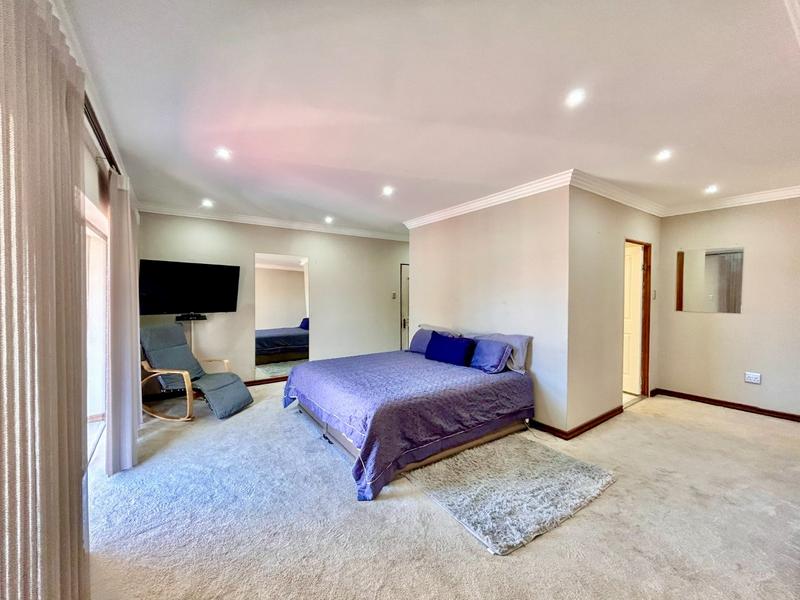 7 Bedroom Property for Sale in Kosmos Ridge North West